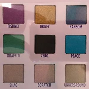 Urban Decay Deluxe Eyeshadow Box Palette